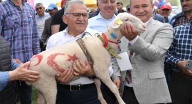 Büyükşehir'den Akkışla'ya Süt İşleme Tesisi