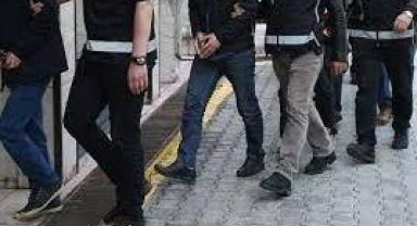 Fuhuş çetesine büyük baskın! Elebaşlarının FETÖ'den ihraç edilmiş bir astsubay olduğu belirlendi