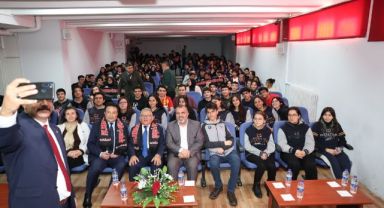 Genç Dostu Başkan, Öğrencilerle Buluştu