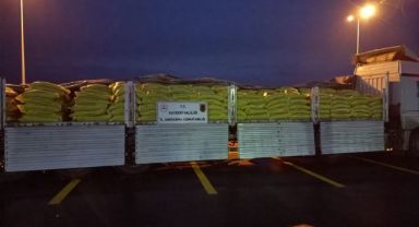 Kayseri İl Jandarma Komutanlığınca Yeşilhisar İlçe Kaymakamlığınca yol kontrolünde sahte gübre ele geçirilmiş