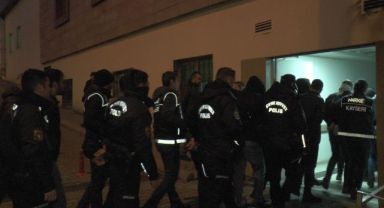 'Kökünü Kurutma Operasyonu'nda yakalanan zehir tacirleri adliyeye sevk edildi