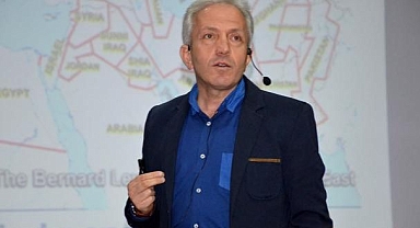 'Üniversiteler fuhuş yuvası' demişti! O profesörden İYİ Partili vekile yumruğa alkış: Elleri dert gömesin