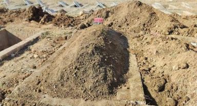Annesi cenazeyi kabul etmedi; zihinsel engelli 12 yaşındaki çocuk, mezarlık görevlilerince defnedildi