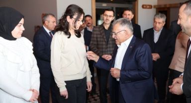Başkan Büyükkılıç, Develi’de Başarılı Öğrencileri Ödüllendirdi
