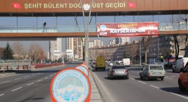 Başkan Büyükkılıç, Kenti Sarı Kırmızı ile Donattı