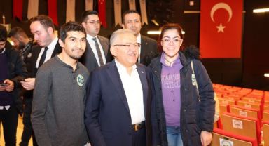 Büyükşehir'in Kitap Okuma Yarışması'na Yoğun İlgi