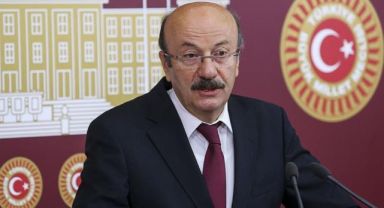 CHP'li Mehmet Bekaroğlu'nun Atatürk ve İnönü dönemini hedef aldığı paylaşım tepki çekti! Anında sildi