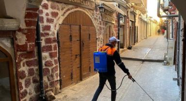 Mardin'de 193 bin çöp konteyneri, 80 bin rögar ve binlerce nokta ilaçlandı