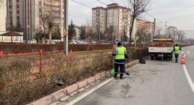 Ambulans tramvay yoluna girdi: 1 yaralı
