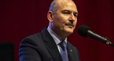 Bakan Soylu'dan stadyumda