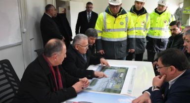 Başkan Büyükkılıç, Ak Parti Genel Başkan Yardımcısı Özhaseki, Vali Çiçek Ve İl Başkanı Çopuroğlu İle Birlikte Kayseri Havalimanı Yeni Terminal Binası Çalışmalarını İnceledi