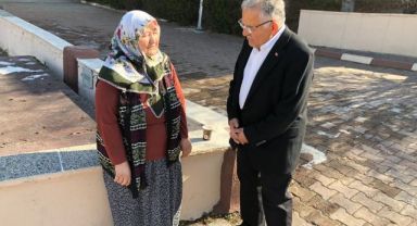 Başkan Büyükkılıç, Depremzedelerin Yanında Olmaya Devam Ediyor
