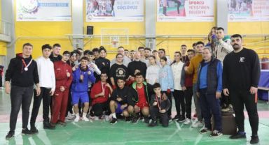 Başkan Çolakbayrakdar; “şampiyon Sporcular Yetiştiriyoruz”