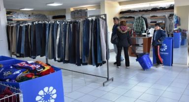 Başkan Çolakbayrakdar; “sosyal Market’imizle Depremzede Kardeşlerimizin Giysi İhtiyacını Karşılıyoruz”