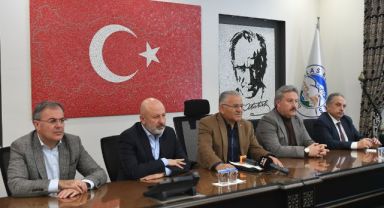 Büyükkılıç'tan Başkanlarla Deprem Koordinasyon Toplantısı