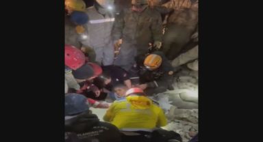 Gaziantep'te 163 saat sonra gelen yaşam sevinci