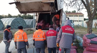 İNCESU BELEDİYESİ HATAY SERİNYOL’DA ENKAZ VE TEMİZLİK YAPIYOR