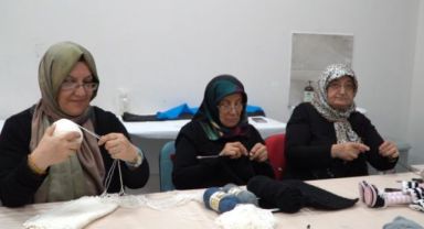 Kayseri Büyükşehir 'İyilik' Örüyor, Depremzedeler Isınıyor
