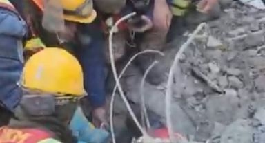 Kayseri İtfaiyesi, Depremin 180'inci Saatinde Bir Can Daha Kurtardı