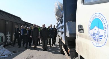 Kayseri Tren Garı'nı Ziyaret Eden Büyükkılıç, Yardım Çalışmaları Hakkında Bilgi Aldı