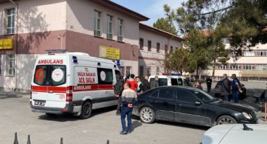 Şaka yaparken arkadaşını bıçakladı
