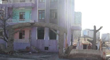 Sobayı benzinle tutuşturunca evi yaktılar: 2 yaralı