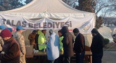 Talas, Deprem Bölgesinde Çok Yönlü Çalışıyor