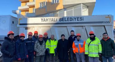Yahyalı’dan Kahramanmaraş’a Hafriyat Temizliği İçin 24 Kamyon Gidiyor