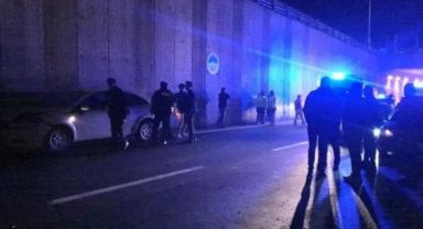 6 aracın karıştığı zincirleme kazada 2 kişi yaralandı