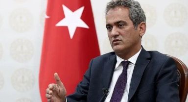 Bakan Özer'den ara tatil açıklaması: Nisanda yapılacak