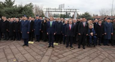 Büyükkılıç, Çanakkale Zaferi'nin 108. Yıl Dönümü Anma Programına Katıldı