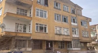 Hasarlı Bina Tahliye Edildi, Yıkımı Başlıyor...