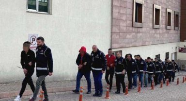 Kayseri'de Kaçakçılık Operasyonu: 10 Gözaltı