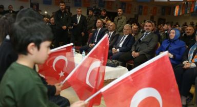 Bakan Akar ile Başkan Büyükkılıç'a Pınarbaşı ve Sarız'da Sevgi Seli