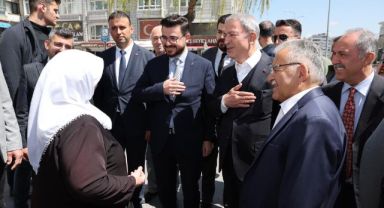 Bakan Akar ile Başkan Büyükkılıç'tan Esnaf Ziyareti