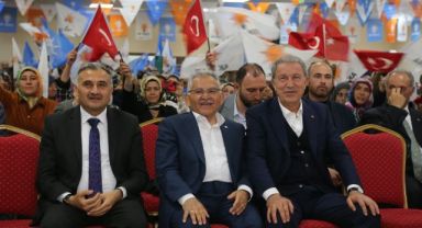 Bakan Akar ile Başkan Büyükkılıç, Yahyalı ve Develi'de Müjdelerle Gönülleri Fethetti