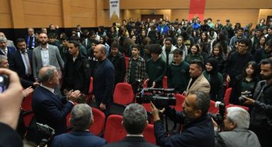 Bakan Akar ve Başkan Büyükkılıç Kayseri Lisesi Öğrencileriyle Buluştu