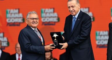 Başkan Büyükkılıç, 4 Yılda 29 Ödül Alarak Yatırım ve Hizmetleri Taçlandırdı