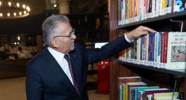 Başkan Büyükkılıç 4 Yılda Kayseri'ye 44 Kitap Armağan Etti