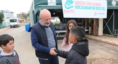 Başkan Çolakbayrakdar, Depremzedeler İçin Bu Seferde Sosyal Market’i Türkoğlu’nda Açtı