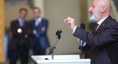 Başkan Çolakbayrakdar, Mesai Arkadaşlarına; “Her Biriniz İsimsiz Kahramanlarsınız”Dedi.