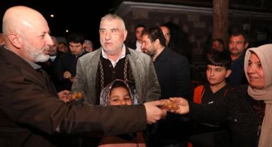 BAŞKAN ÇOLAKBAYRAKDAR, RAMAZANIN BEREKETİNİ VATANDAŞLARLA PAYLAŞIYOR