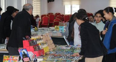 Bünyan Kitap Günleri Yoğun İlgi Ve Katılım İle Devam Ediyor