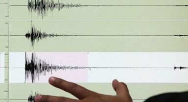 Burdur'da korkutan deprem! Antalya'da da hissedildi Kandilli şiddetini duyurdu
