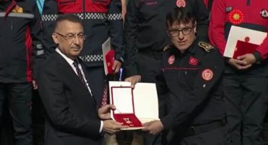 Cumhurbaşkanı Erdoğan'dan Kayseri Büyükşehir İtfaiyesi'ne Devlet Üstün Fedakârlık Madalyası