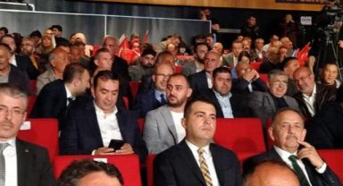 İyi Partili Özvarinli Ak Parti'ye Geçti