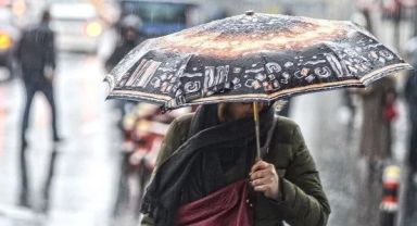 Sağanak çok sert vuracak! Meteoroloji 18 şehirde alarm verdi, Prof. Orhan Şen'den İstanbul detayı!