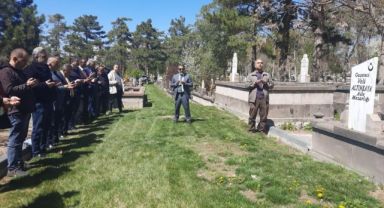 Veli Altınkaya Vefatının 2. Yılı Münasebetiyle Mezarı Başında Anıldı..