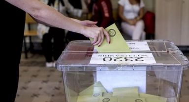 YSK, milletvekili adayı olan bakanların istifa etmesine gerek olmadığını açıkladı
