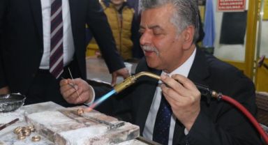 Adnan İncetoprak Gazioğlu Çarşı Esnafını Ziyaret Etti